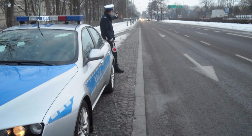Policjant poprosi o PIN i wciśnięcie zielonego?
