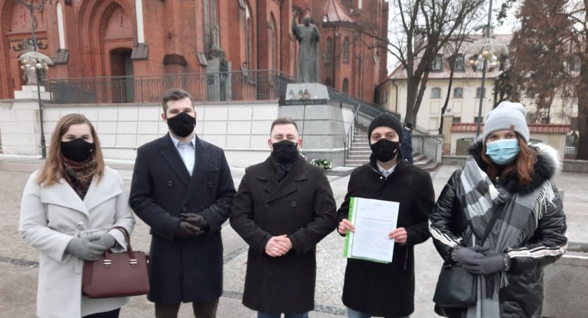 O ochronę dobrego imienia Jana Pawła II zaapelowała młodzieżówka PiS