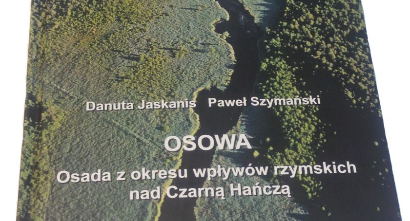 Nowa książka trafiła do Działu Archeologii Muzeum Podlaskiego w Białymstoku