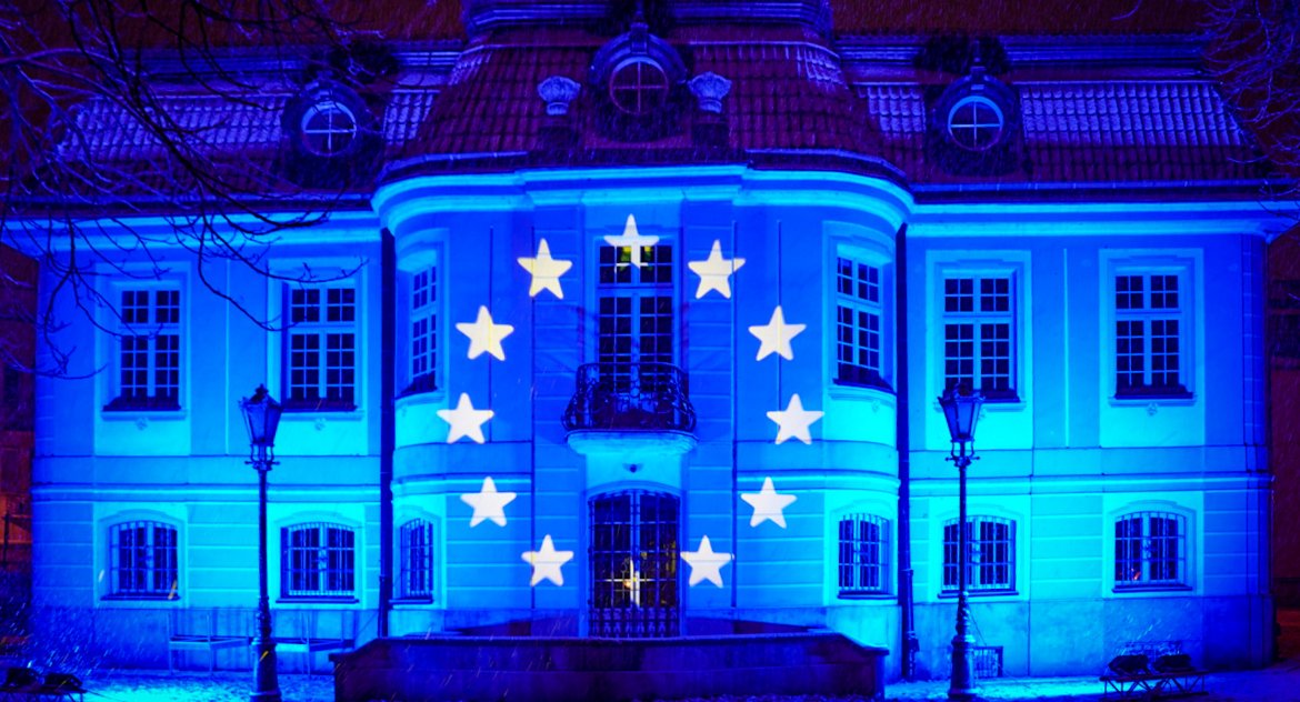 Za kilka godzin podświetlania budynków w barwy Unii Europejskiej białostoczanie zapłacili prawie 10 tys. złotych