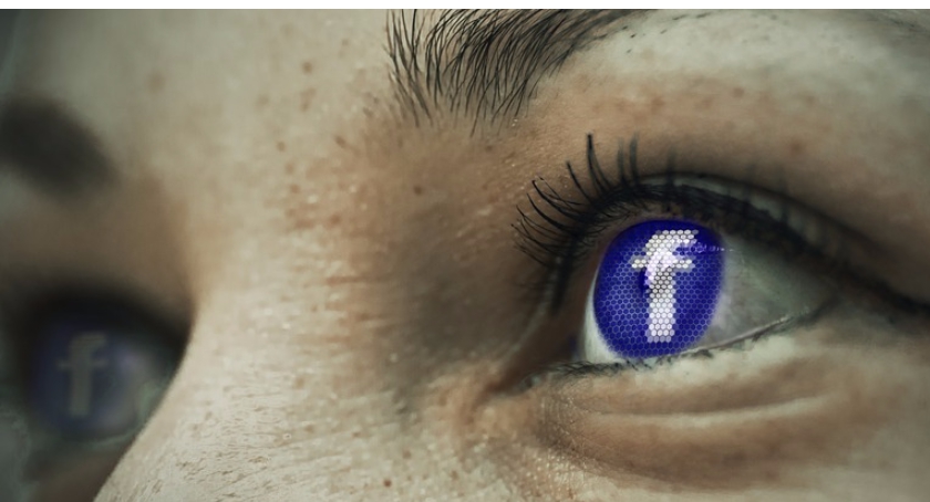 Nie masz konta na Facebooku? Trudniej będzie dostać pracę