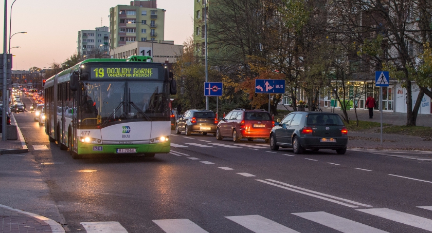 Rozwiązaniem problemu smogu ma być między innymi ekologioczny transport publiczny