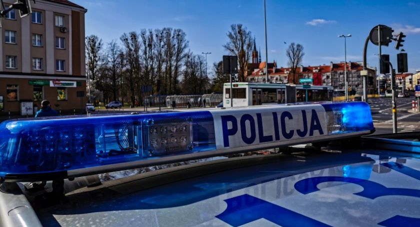 Dwójka złodziei została zatrzymana przez policyjną parę, która była na wolnym