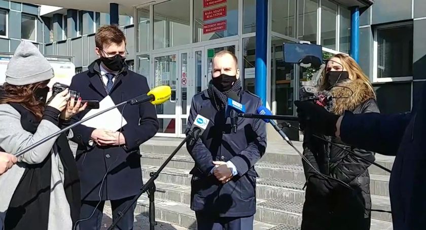 Panie prezydencie, pan się nie boi. Ministerstwo pomoże cyfrowo obsłużyć pasażerów BKM