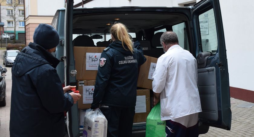 Białostockie hospicjum otrzymało pomoc od celników