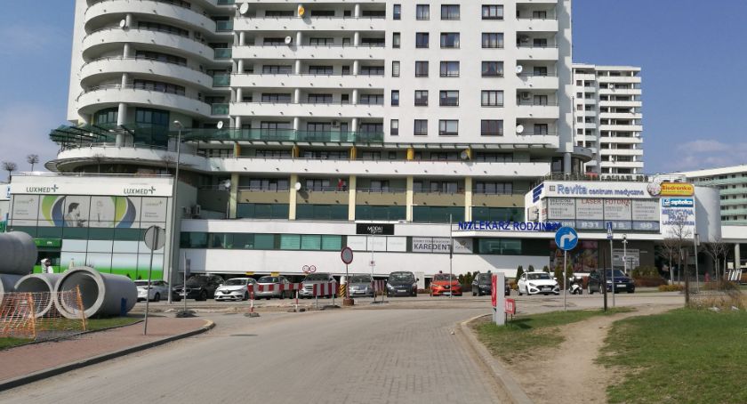 Osiedle Białostoczek podzielone na pół. Są trudności z dojazdem do punktu szczepień. Ale magistrat nie widzi problemów