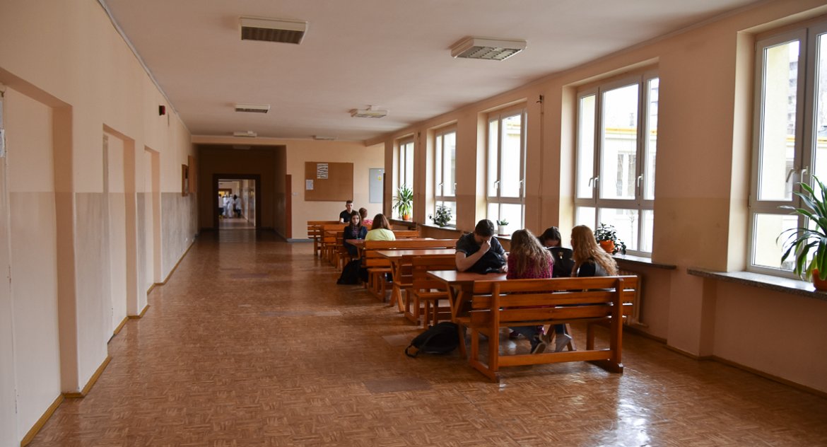 Są wątpliwości co do zgodności z prawem działania telefonu zaufania dla dzieci i młodzieży w Białymstoku