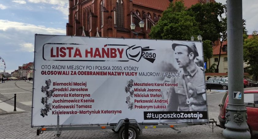 Lista hańby jeździ po Białymstoku