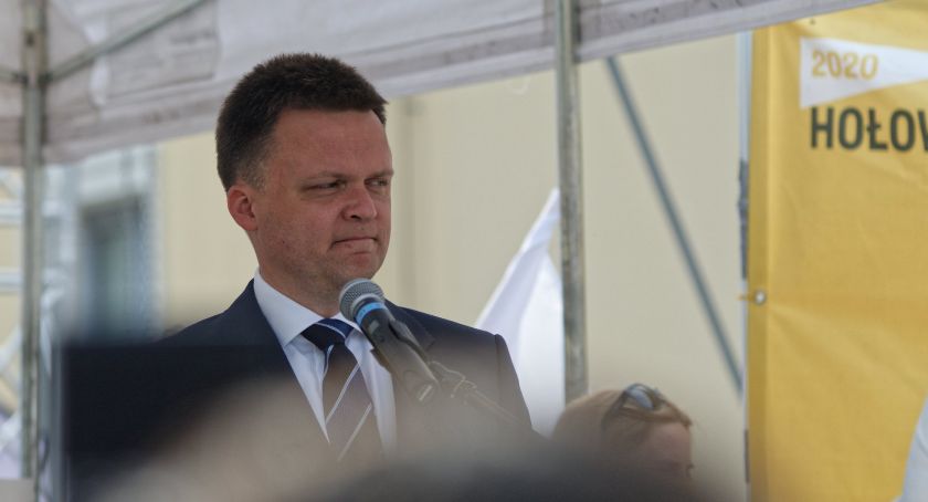 Dwukierunkowość Szymona Hołowni. Szybka zmiana zdania w celu wyborców pozyskania