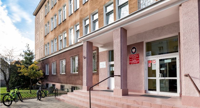 W Białymstoku Herbert oraz Irena Sendlerowa przegrali z Szymborską
