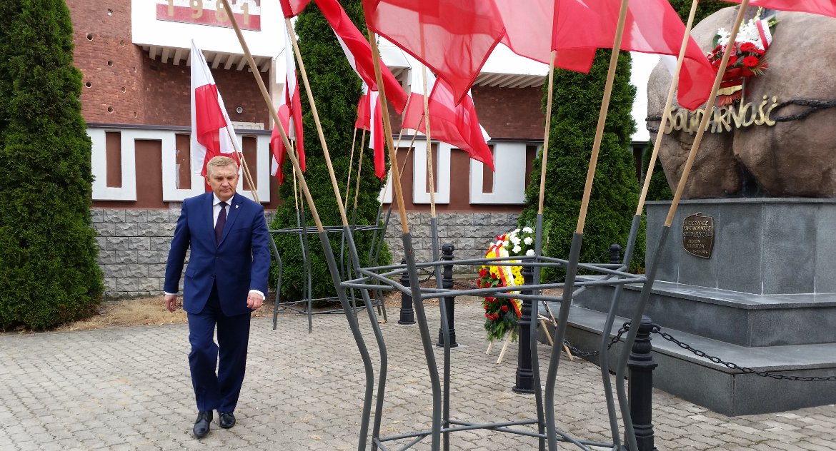 Czyich praw chce bronić związek zawodowy reprezentowany przez partyjnych działaczy?