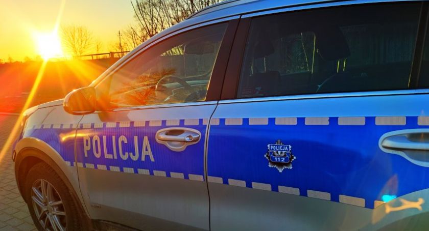 Kobieta ugrzęzła w bagnie. Uratowali ją białostoccy policjanci