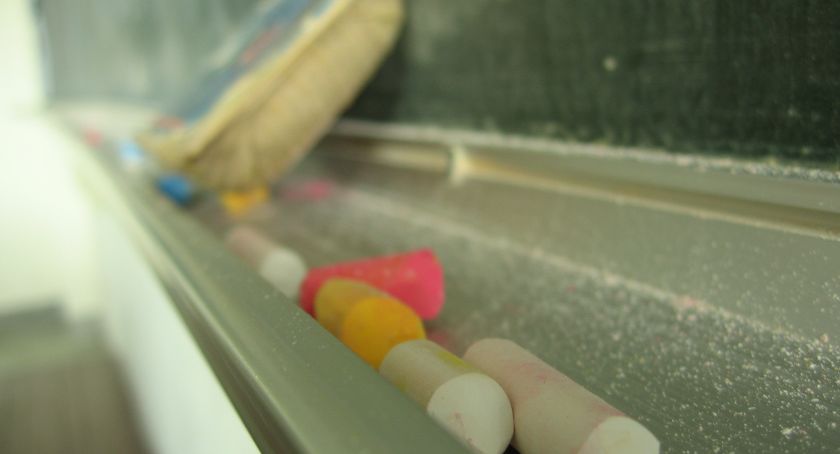 Wpłynęło już ponad milion wniosków o pieniądze na wyprawki szkolne