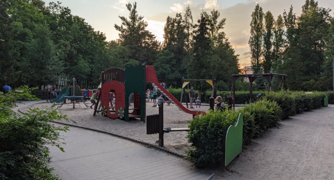 Komary opanowały Białystok. Ani wyjść na spacer, ani posiedzieć w ogródku 