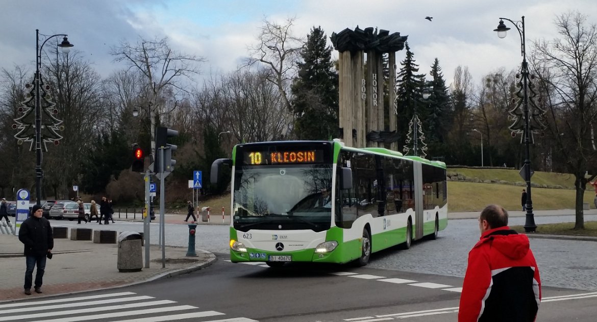Więcej słupków i więcej zielonego pod Centralem