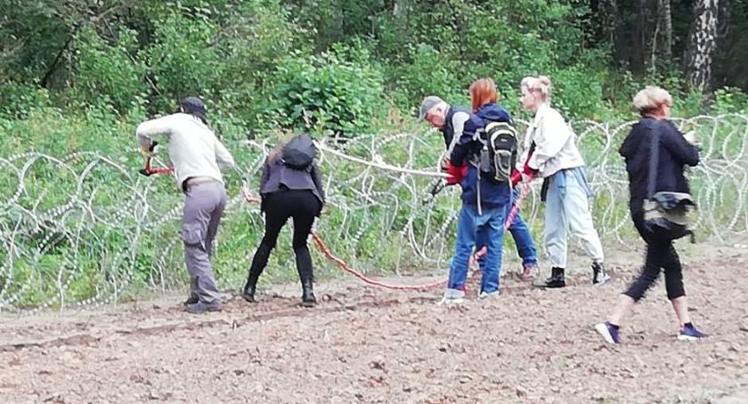 Sokólska prokuratura nie odpuszcza. Nadal chce aresztu dla 13 osób, które zniszczyły ogrodzenie na granicy polsko – białoruskiej 