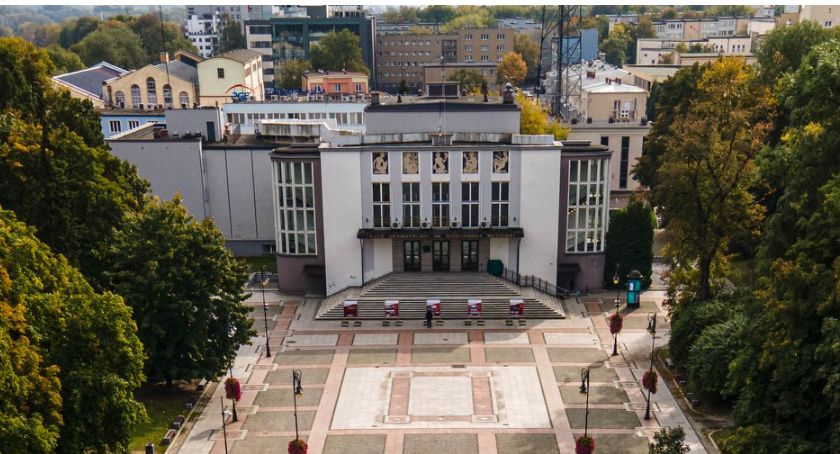 Jeszcze w tym miesiącu Teatr Dramatyczny ruszy z kopyta
