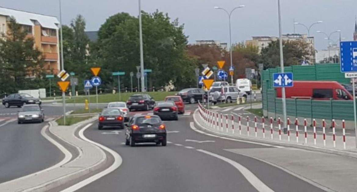 Bubel prawny przeciwko polskiemu biznesowi, kierowcom, z niemal absolutną władzą urzędników