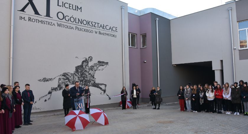 Kolejny budynek białostockiej szkoły ozdobiony został muralem