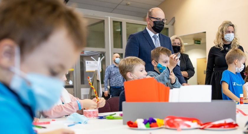 W Książnicy Podlaskiej trwał „Tydzień Munduru”. Marszałek województwa wziął udział w podsumowaniu akcji