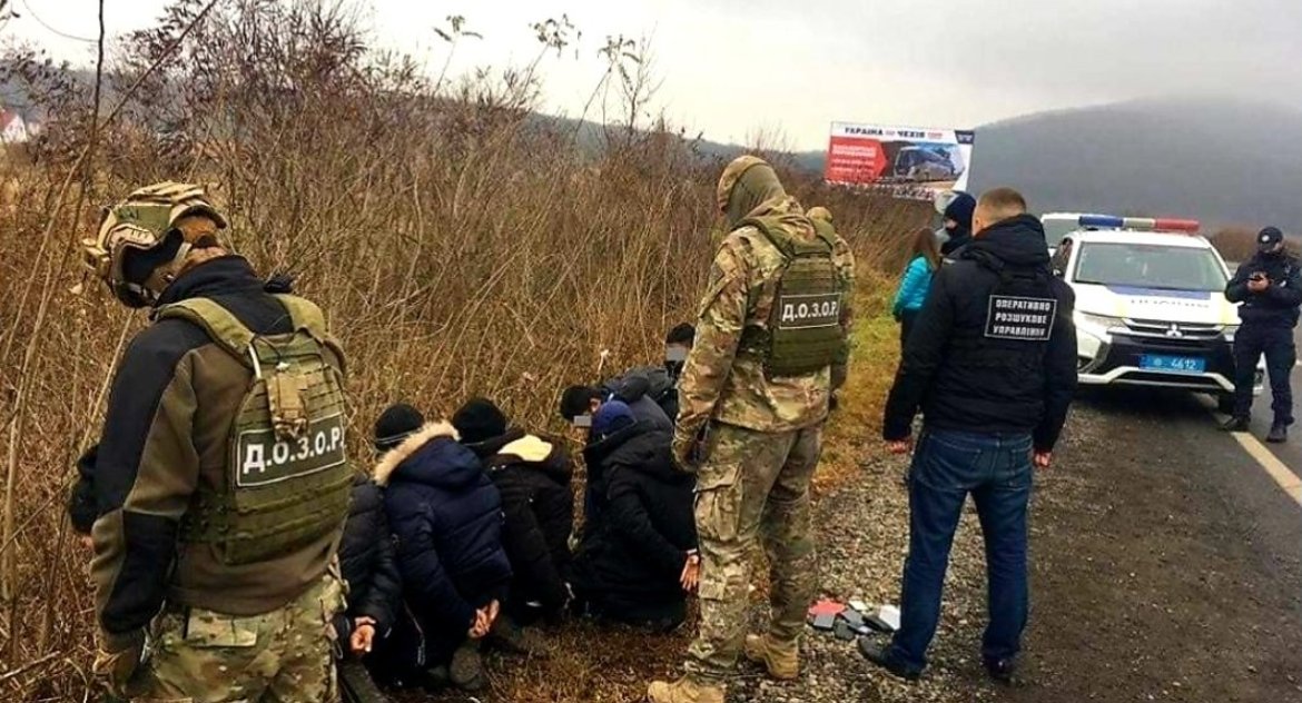 Na Białoruś wciąż przybywają migranci. Są to już mniejsze grupy. Ale możliwe, że otwiera się nowy szlak przerzutowy