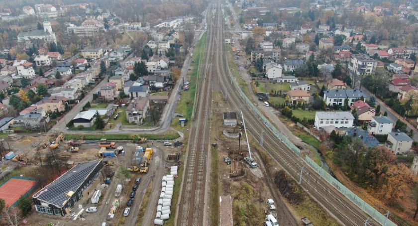 Na trasie Rail Baltica powstają kolejne bezkolizyjne skrzyżowania