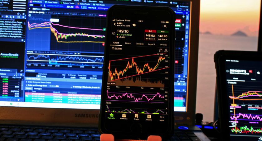 Chcesz odnieść sukces w tradingu? Najpierw naucz się podstaw