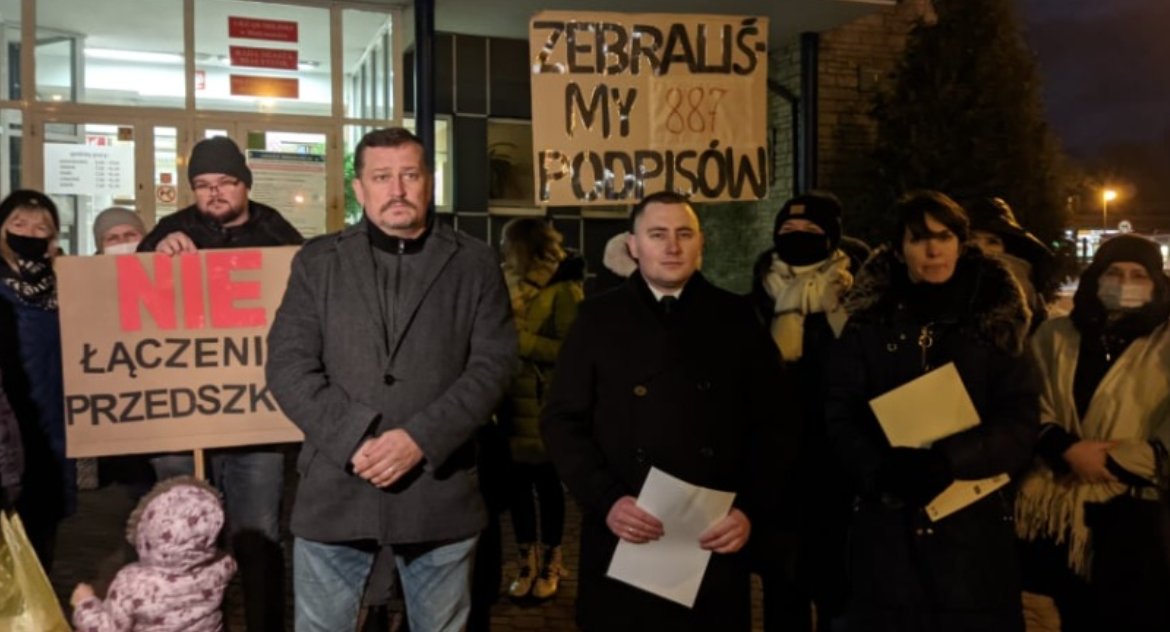 Rodzice oburzeni: Dla dobra dzieci zostawcie przedszkola i szukajcie oszczędności gdzie indziej!