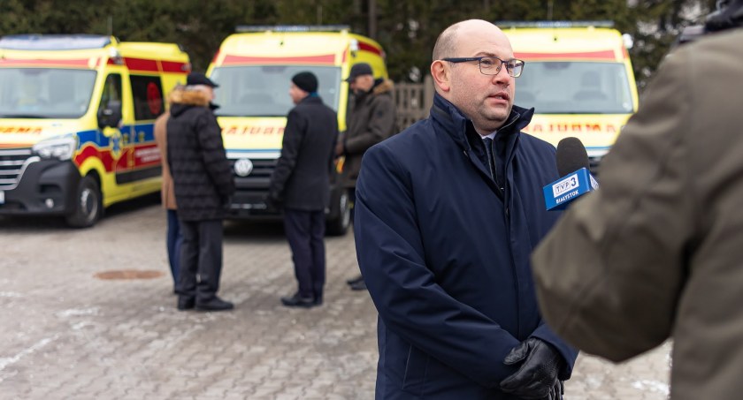 Szpital w Zambrowie ma trzy nowe karetki pogotowia