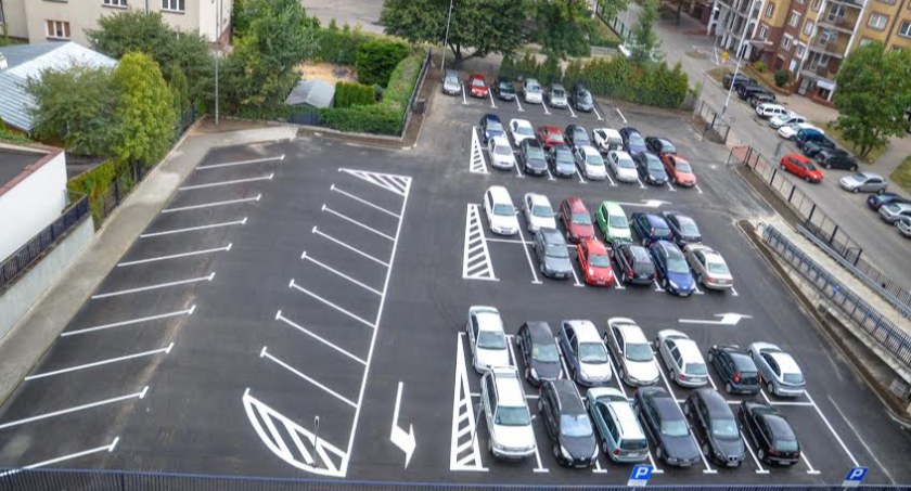Prawie 500 tys. złotych na remont garaży urzędowych. Czy to są wydatki pierwszej potrzeby?
