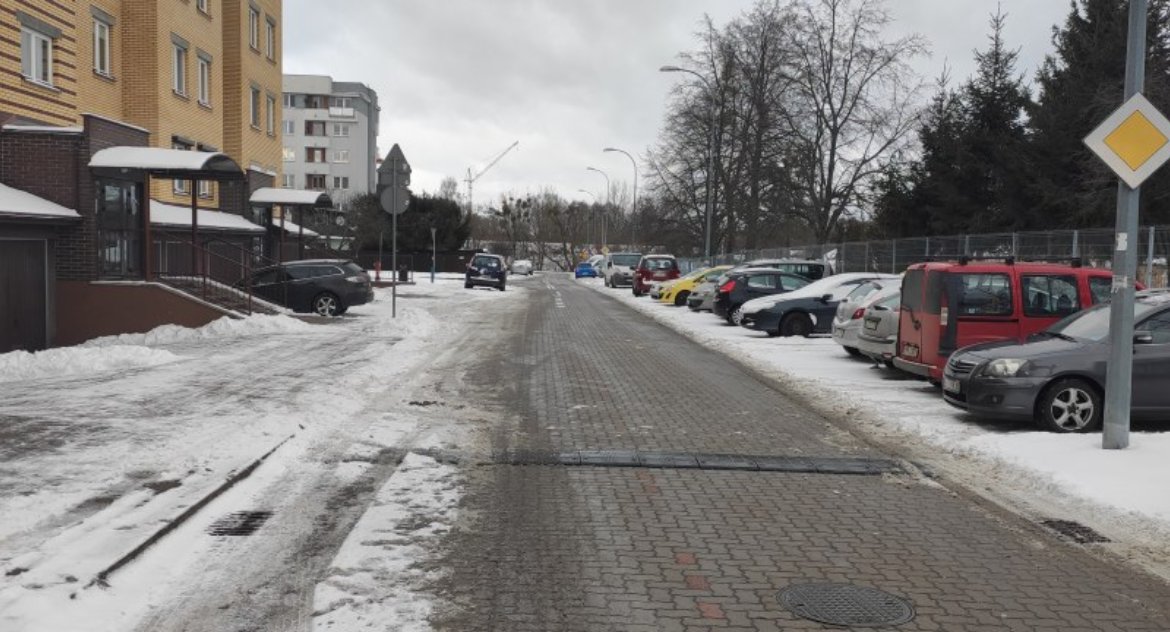 Posypało i zawiało. Kto odpowiada za sytuację na ulicach?