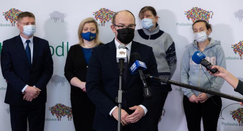 Ponad 2,5 mln złotych na pomoc osobom potrzebującym i rodzinom przekazał samorząd województwa