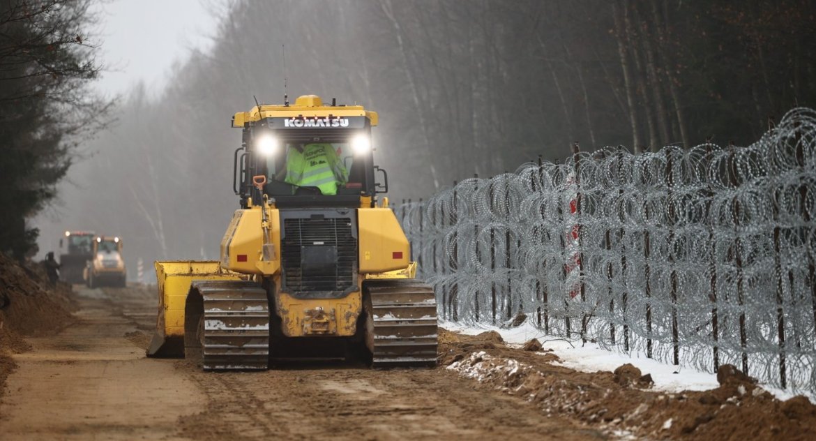 Zapora na granicy nie będzie przeszkadzała w migracji zwierząt. Poważniejsza jest zapora istniejąca od wielu lat na Białorusi