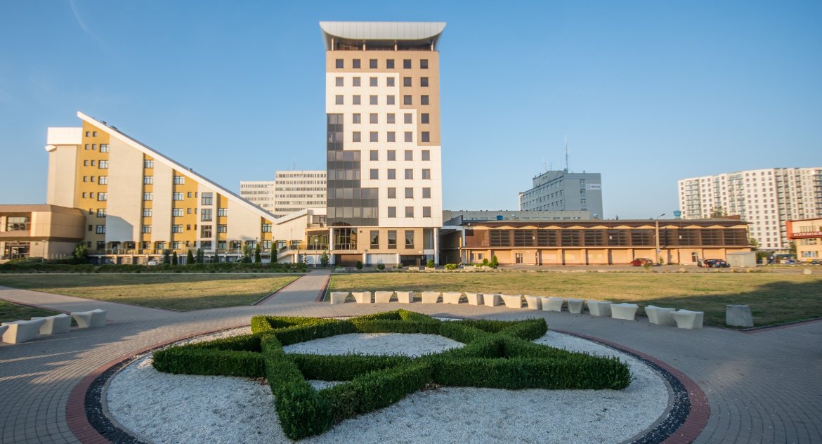 Za 6 mln złotych Miasto Białystok chce sprzedać działkę przy ZUS. Mieszkańcy nie chcą, aby w tym miejscu wyrosły bloki