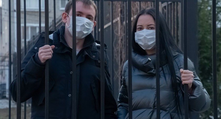 Latami będziemy odczuwać skutki epidemii