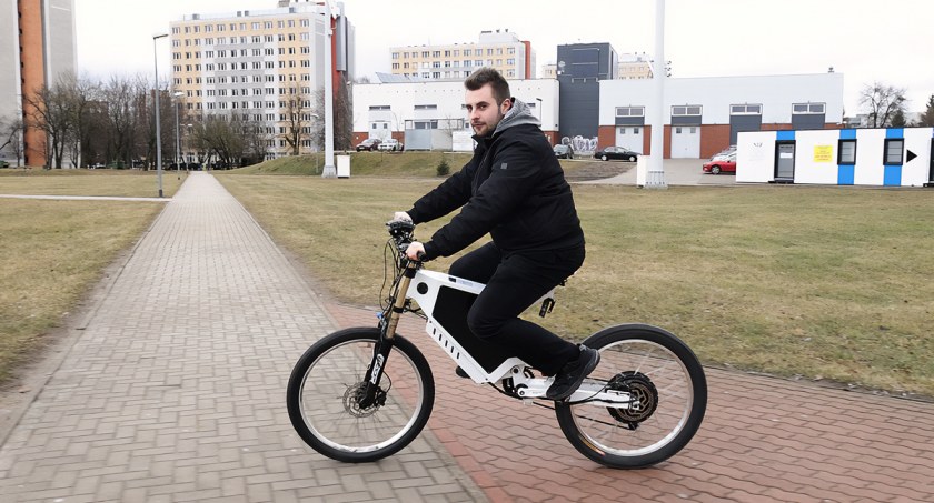 Student Politechniki Białostockiej to bloger i pasjonat rowerów elektrycznych