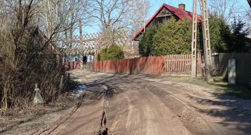 Powiat Białostocki wyremontuje drogi lokalne. Starostwo otrzymało środki z RFRD
