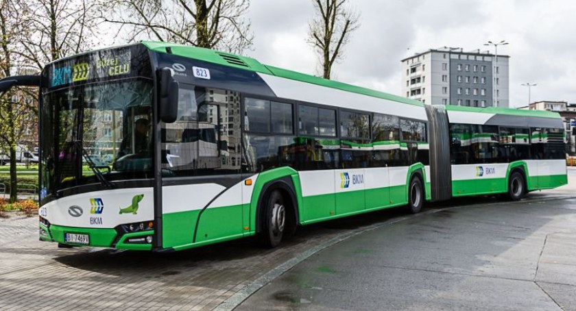 Uchodźcy, którzy przyjechali do Białegostoku, będą mogli jeździć bezpłatnie autobusami BKM