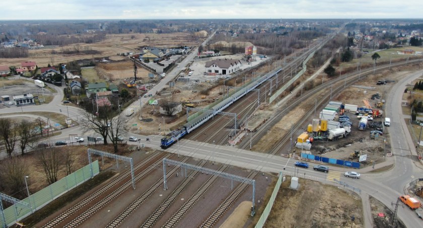 Wiadukty kolejowe w Tłuszczu i Kobyłce zwiększą bezpieczeństwo. Inwestycja na trasie Rail Baltica wchodzi w kolejny etap