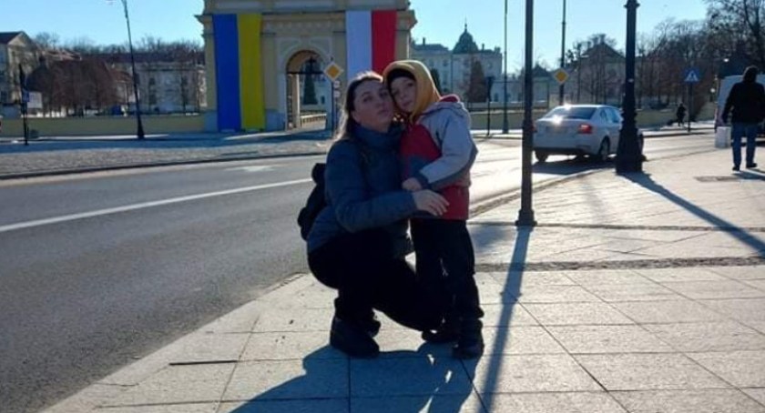 Uciekali tysiąc kilometrów przed wojną. Fundacja Pomóż Im otoczyła opieką ukraińskie rodziny