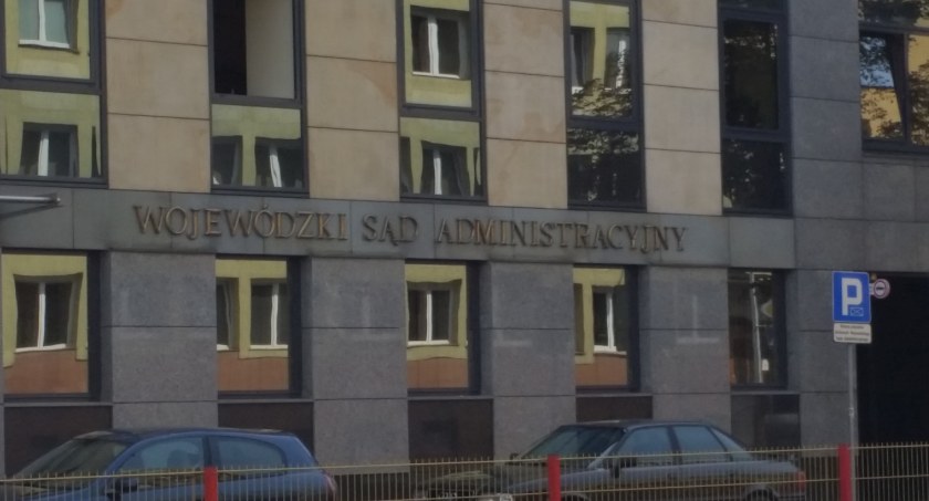 Kobieta naruszyła nałożoną izolację domową. Sąd umorzył nałożoną na nią karę pieniężną