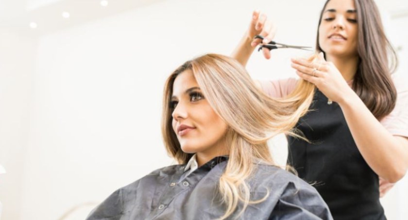 Dlaczego warto regularnie odwiedzać salon fryzjerski?