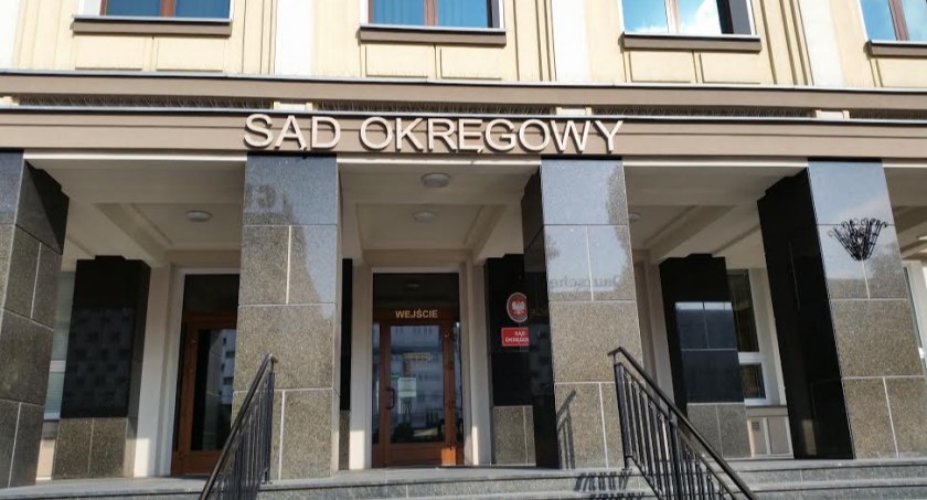 Mężczyzna chciał wyłudzić od Kurii Białostockiej 2 mln zł. Pod groźbą nagłośnienia przestępstwa seksualnego