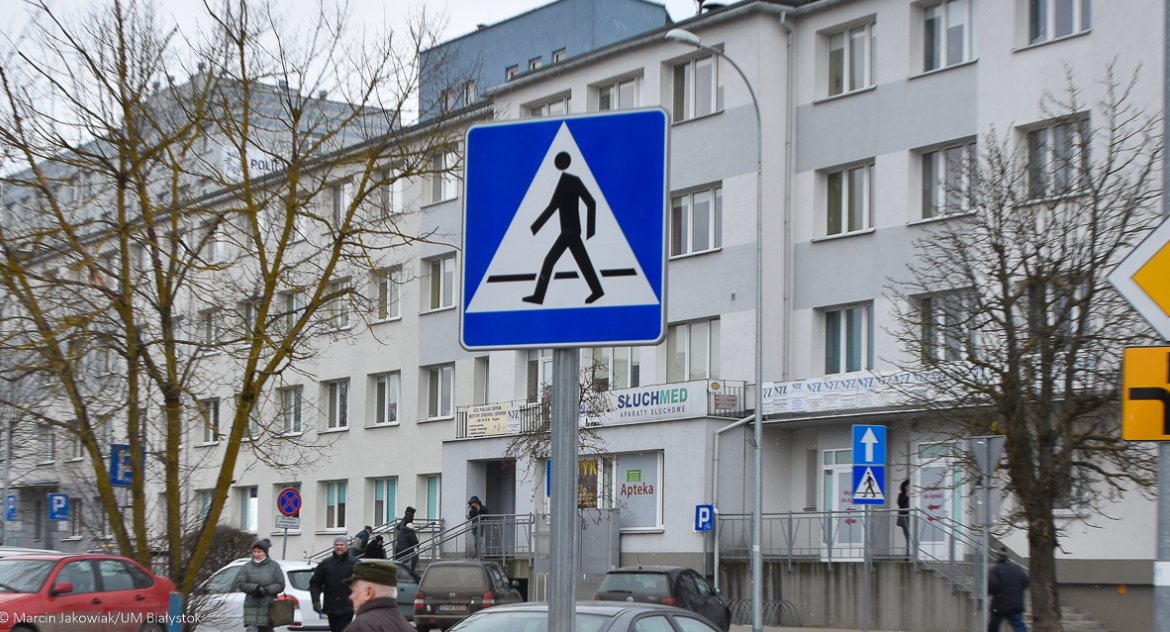 Od ponad dwóch miesięcy nie działa winda w przychodni na Bema. Ludzie nie mają jak dostać się na rehabilitację