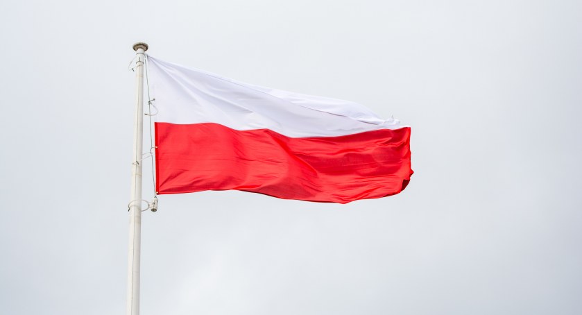 Nie zapomnij wywiesić flagi biało-czerwonej