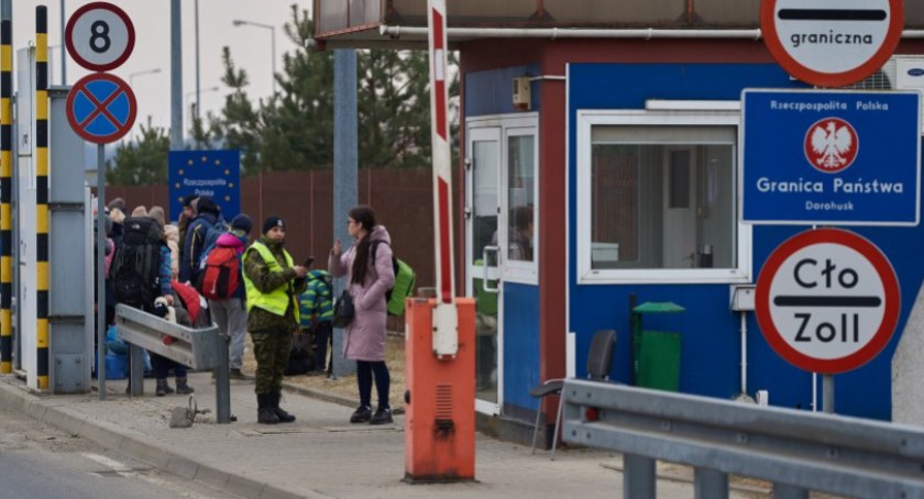 Kiedy uchodźcy tracą polskie świadczenia i prawo legalnego pobytu?