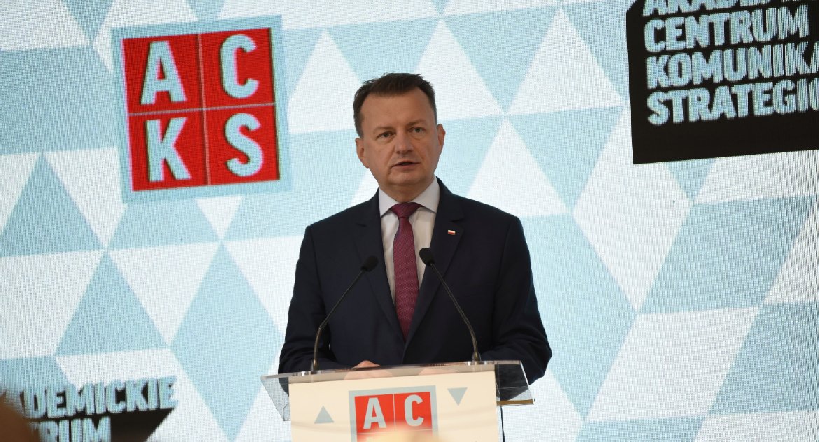 Dezinformacja groźną bronią XI wieku. Musimy być na nią odporni. Tego dotyczyła konferencja w Sokółce z udziałem szefa MON