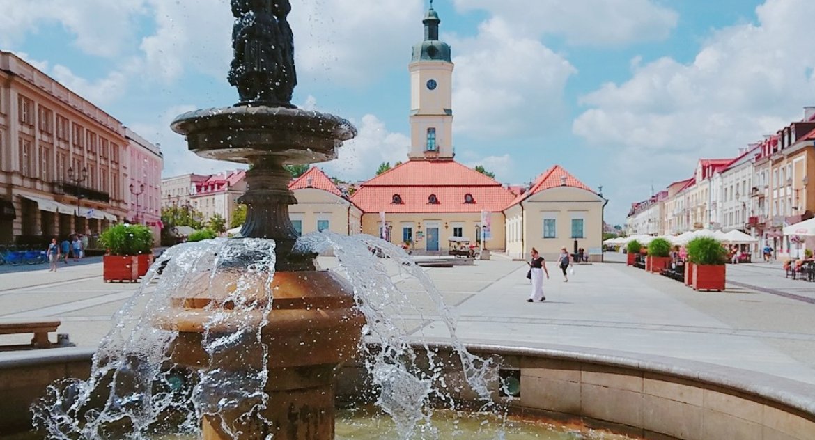 Publiczne studnie w Białymstoku są a jakże. Tylko woda w nich nie nadaje się do spożycia