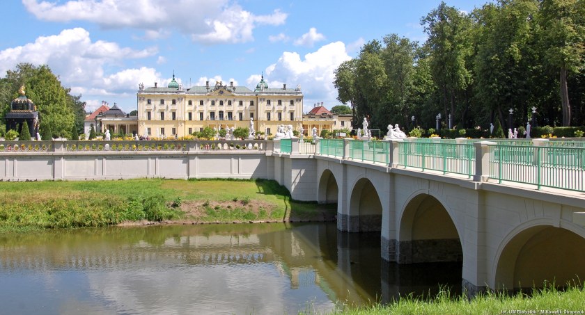 Tak prezentuje się za 1,35 mln zł odnowiony most w Ogrodzie Branickich