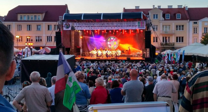 Od dziś staje największa scena na Podlasiu. Czeka nas wiele koncertów w ramach Podlaskiej Oktawy Kultur